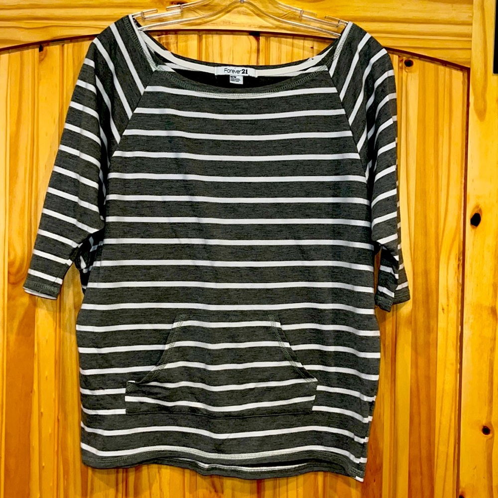 Woman’s Shirt Size M